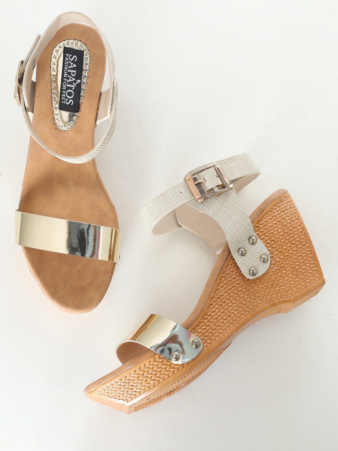 

SAPATOS Cream Textured Wedges Sandals with Buckles