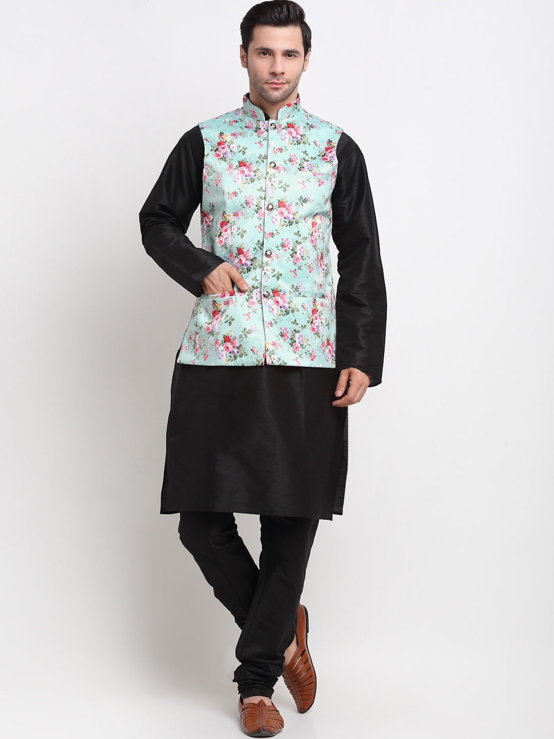 

KRAFT INDIA Men Kurta with Churidar & Printed Nehru Jacket, Black