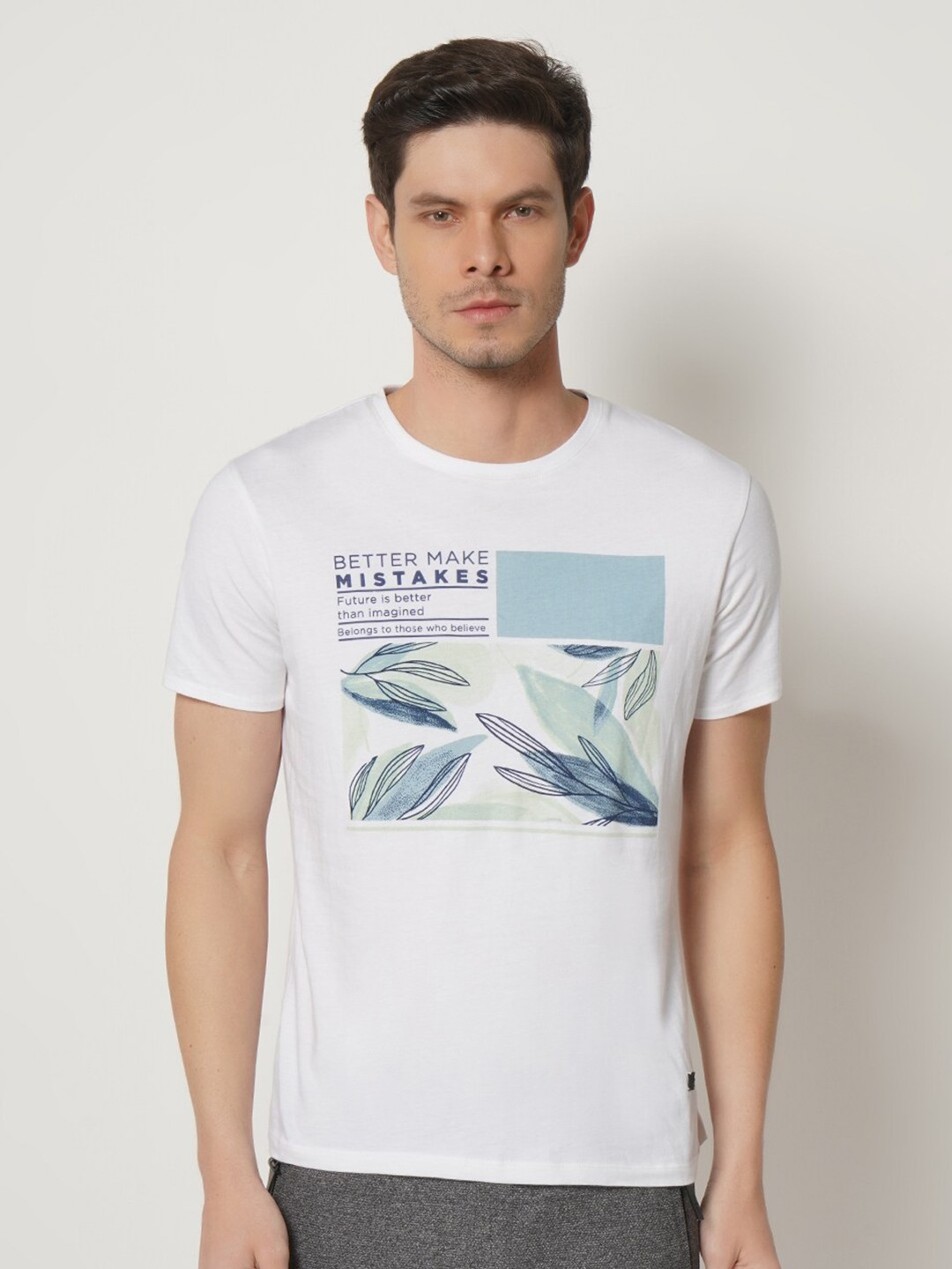 

Blackberrys Men White Green Printed Slim Fit Cotton Pure Cotton T-shirt