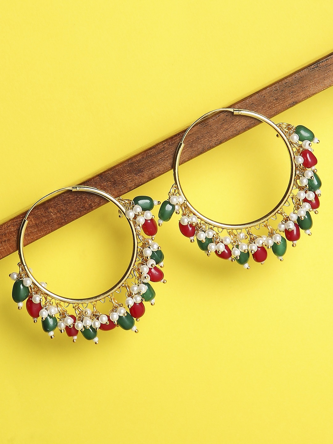 

OOMPH Red & Gold-Toned Circular Beads & Pearls Hoop Earrings