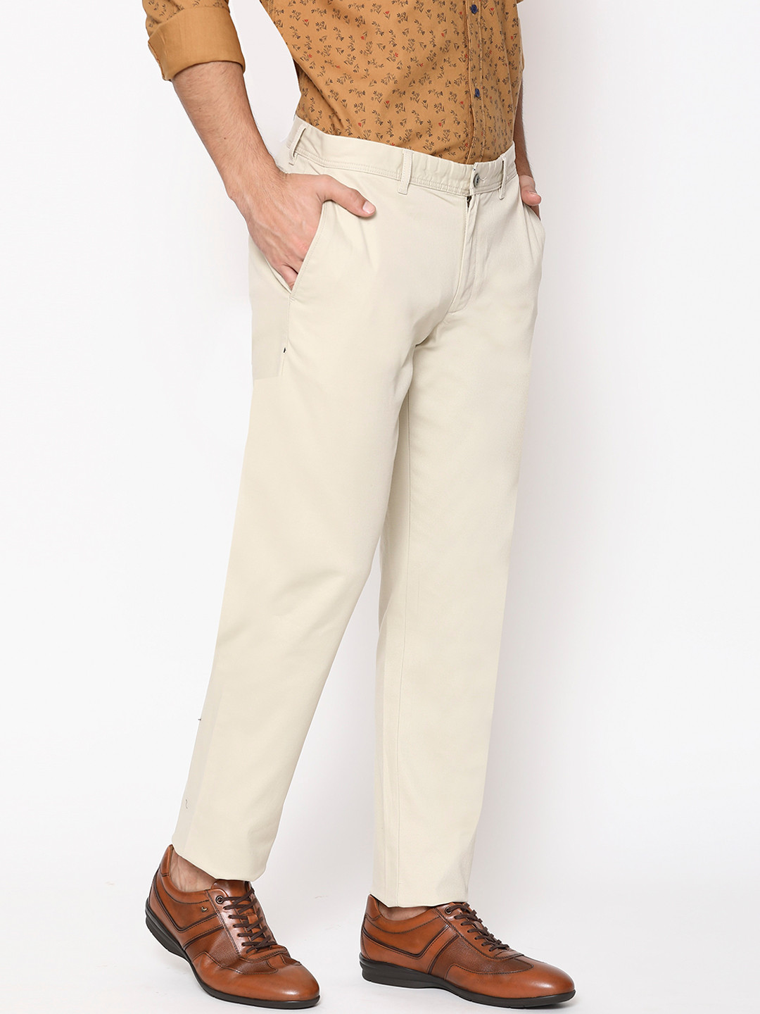 

Blackberrys Men Beige B-95 Slim Fit Trousers