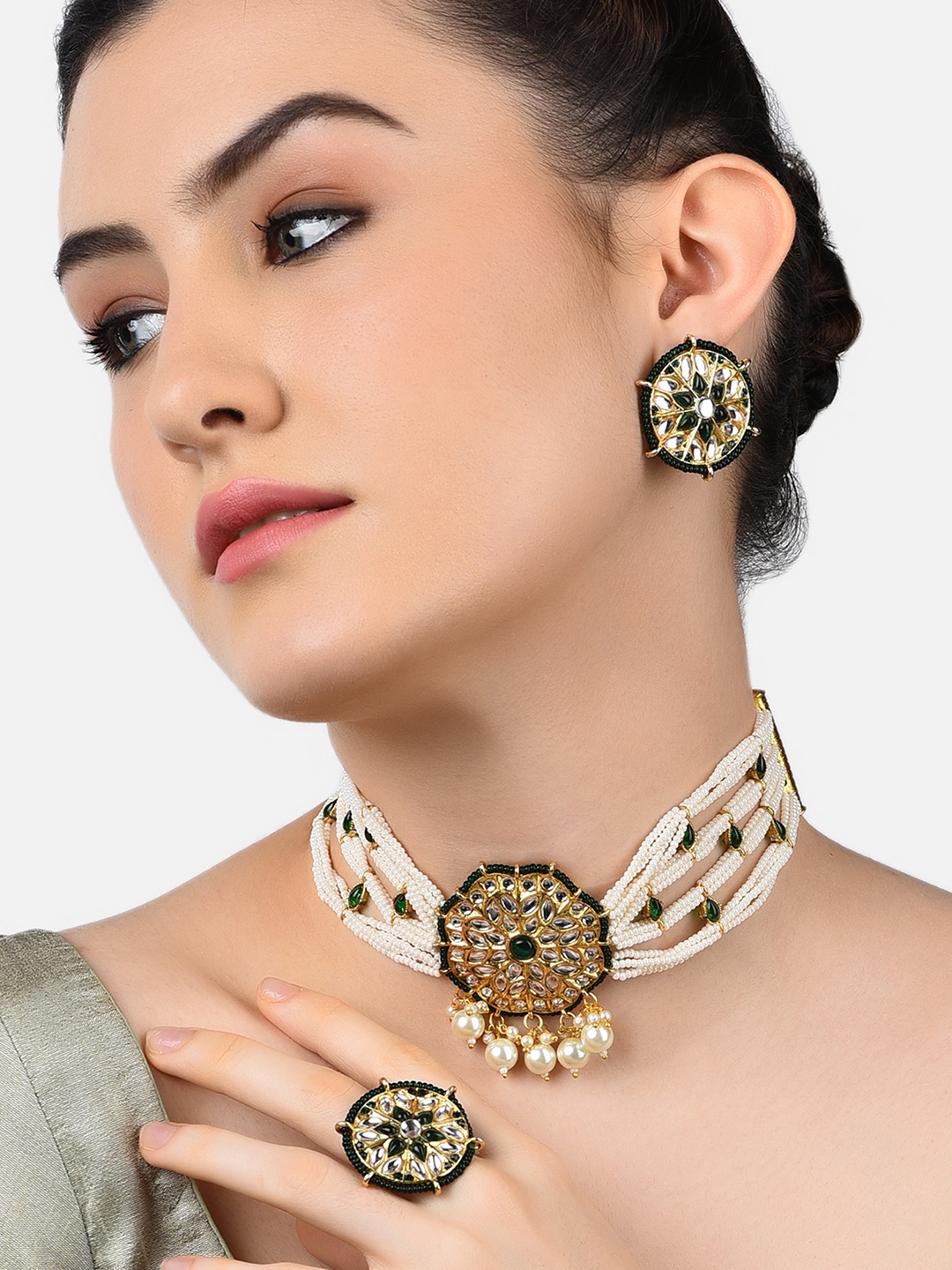 

Zaveri Pearls Gold-Plated Green & White Kundan-Studded & Beaded Traditional Choker Jewellery Set