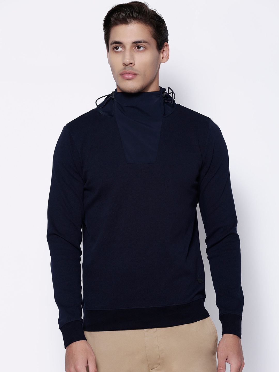 

Blackberrys Men Navy Blue Sweatshirt