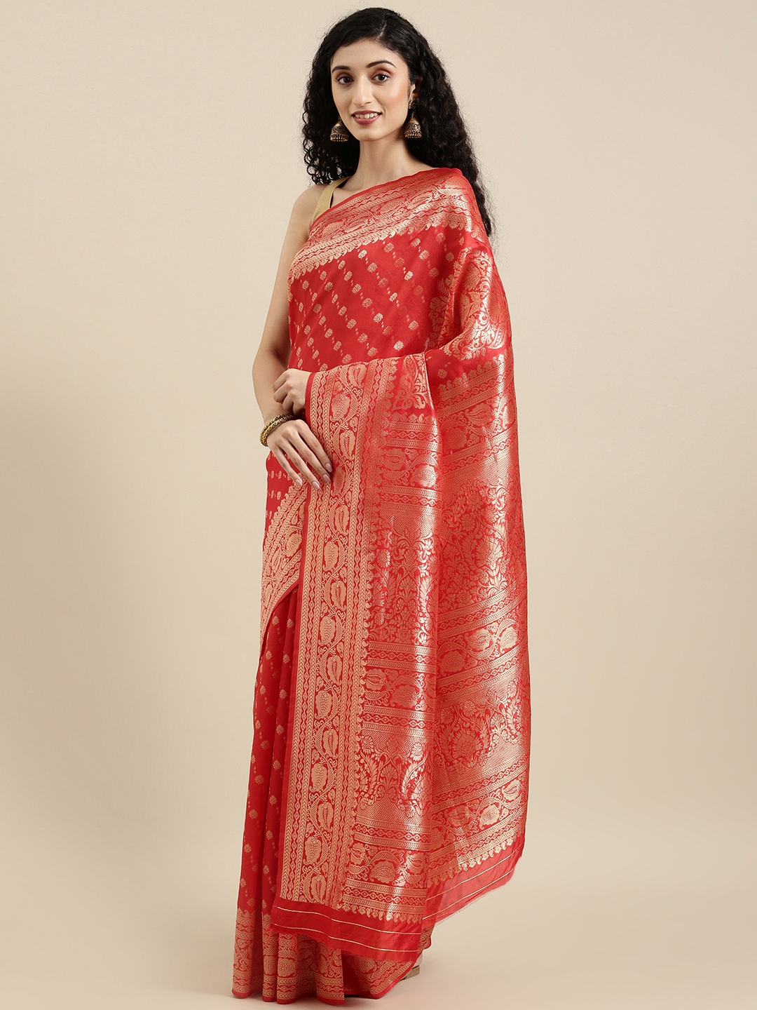 

Triveni Maroon & Gold-Toned Woven Design Zari Silk Blend Saree