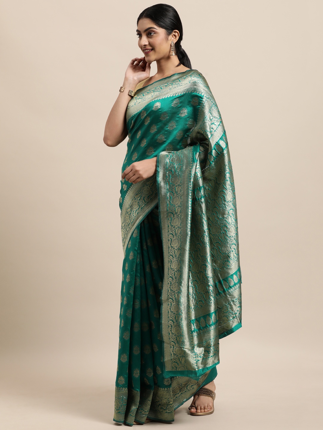 

Triveni Green & Gold-Toned Ethnic Motifs Zari Art Silk Saree