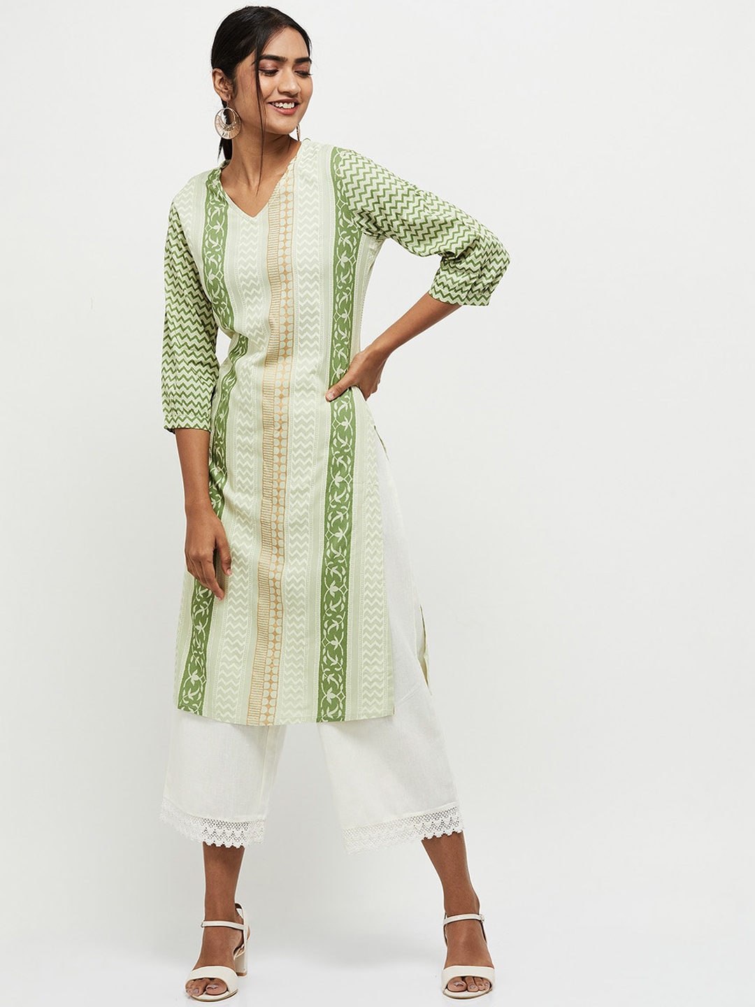 

max Women Green Geometric Printed Mirror Work Kurta