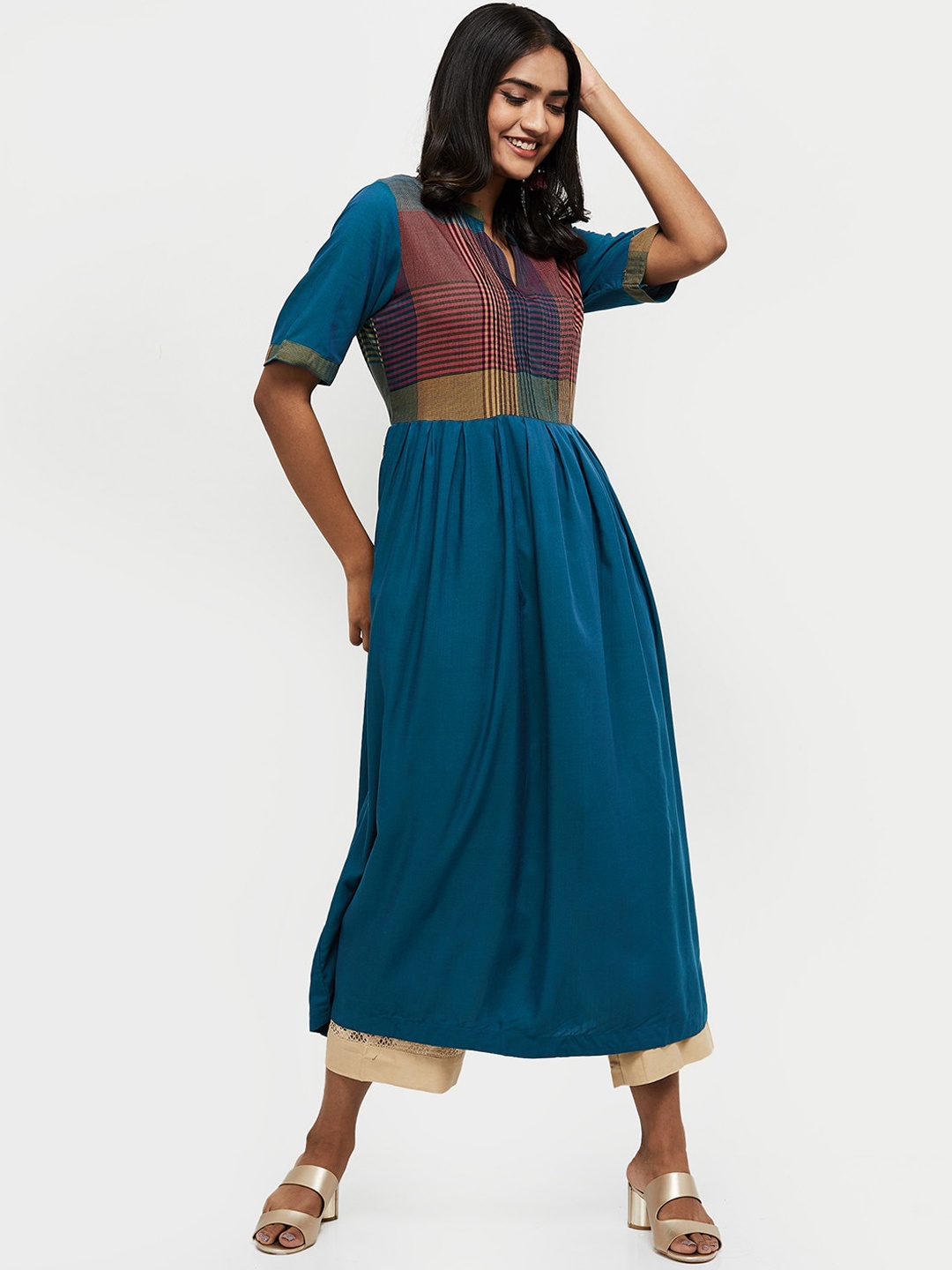 

max Women Teal Anarkali Kurta
