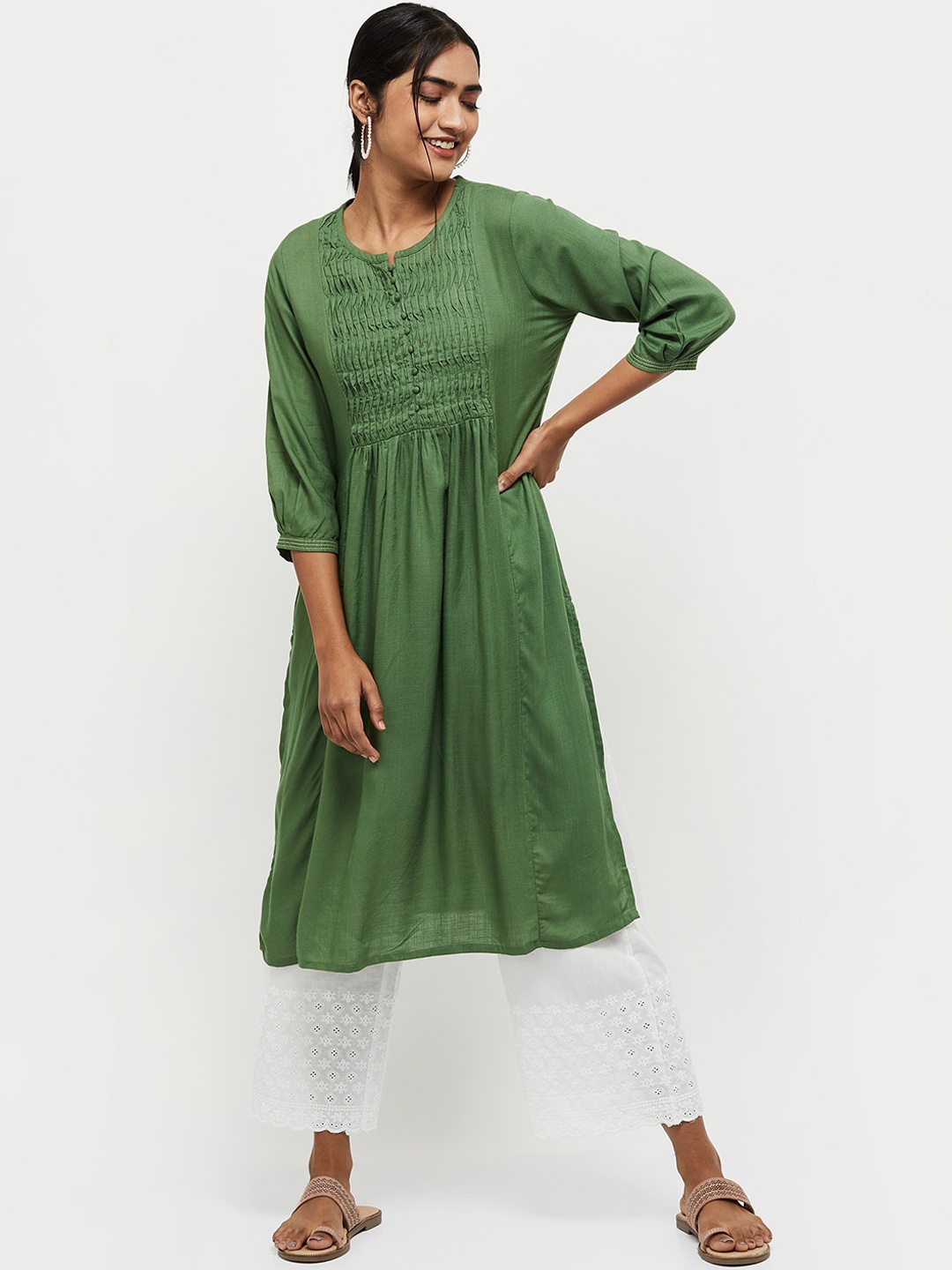 

max Women Green Embroidered Keyhole Neck Thread Work Kurta