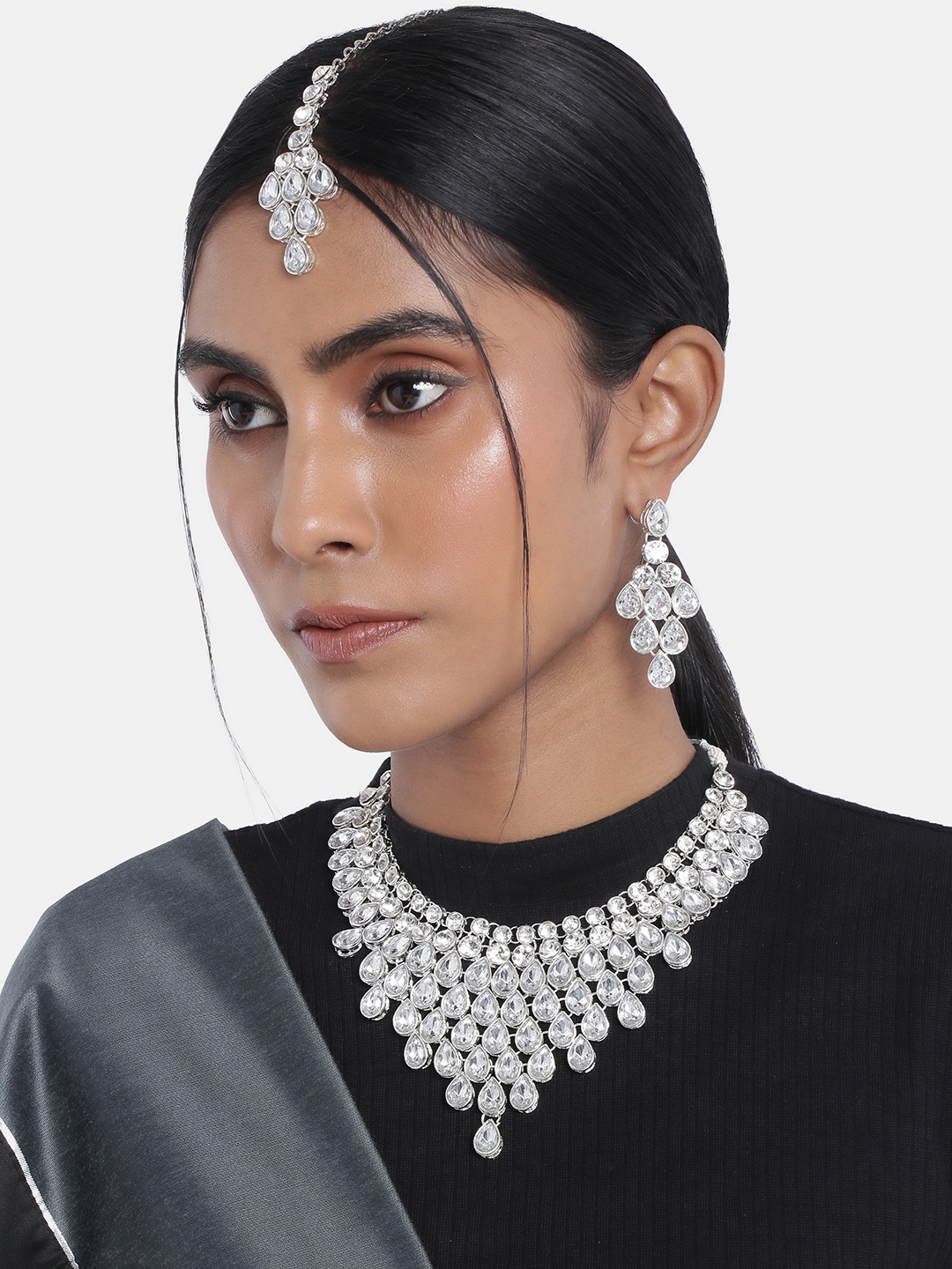 

Peora Silver-Plated Kundan-Studded Traditional Bridal Jewellery Set