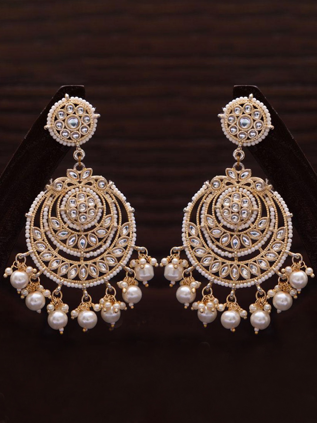 

Peora Women White Contemporary Drop Earrings
