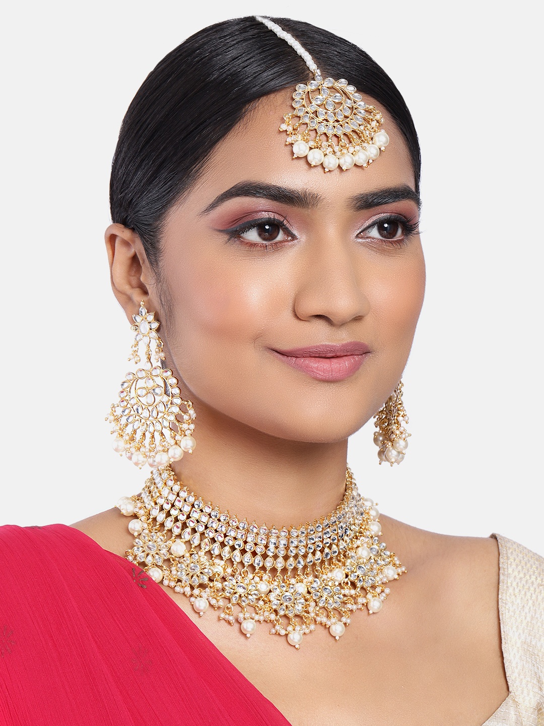 

Peora White Gold-Plated Floral Shaped Kundan Embellished Handcrafted Jewellery Set