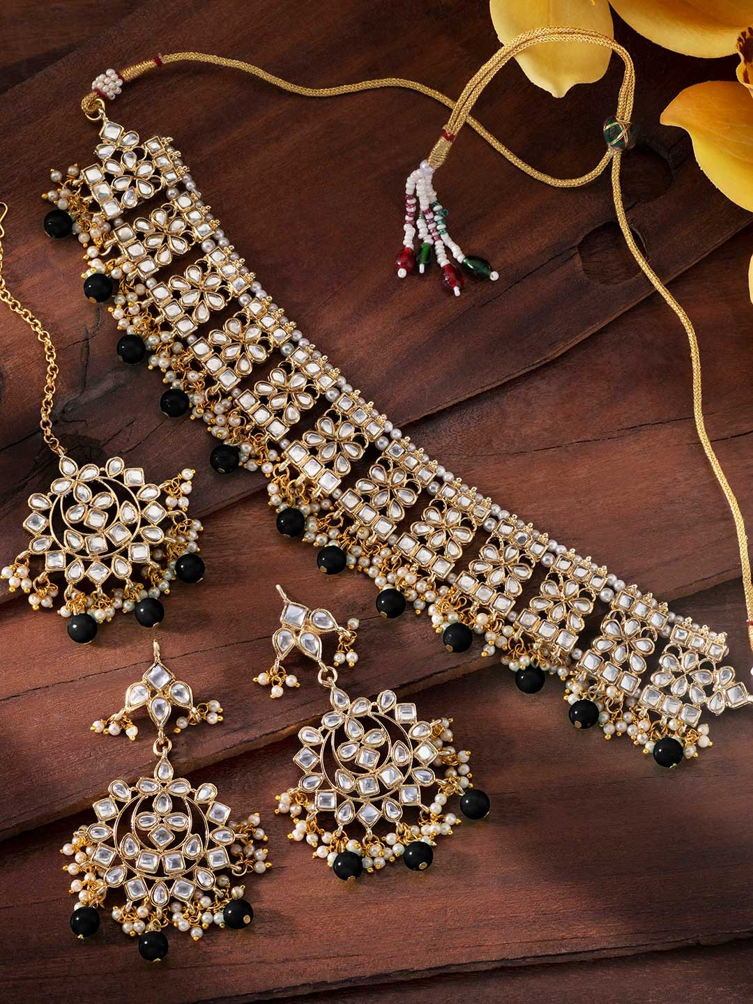 

Peora Black Gold-Plated Kundan Embellished Handcrafted Jewellery Set