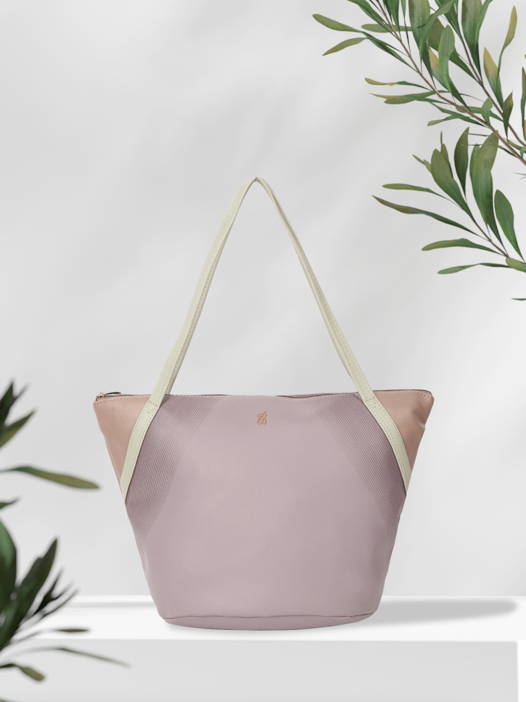 

Baggit Lavender & Beige Solid Shoulder Bag