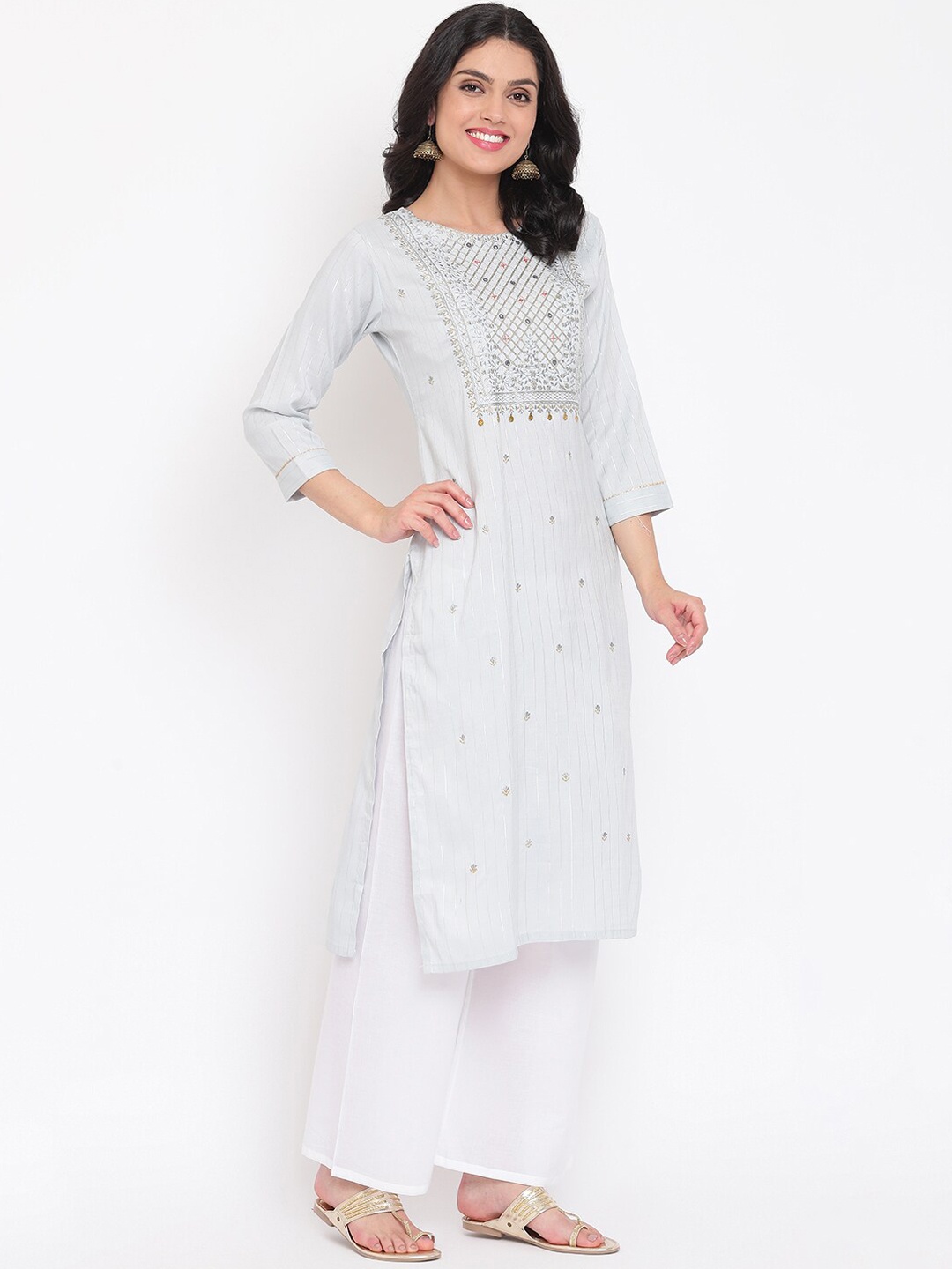 

Napra Women Grey Geometric Embroidered Mirror Work Kurta