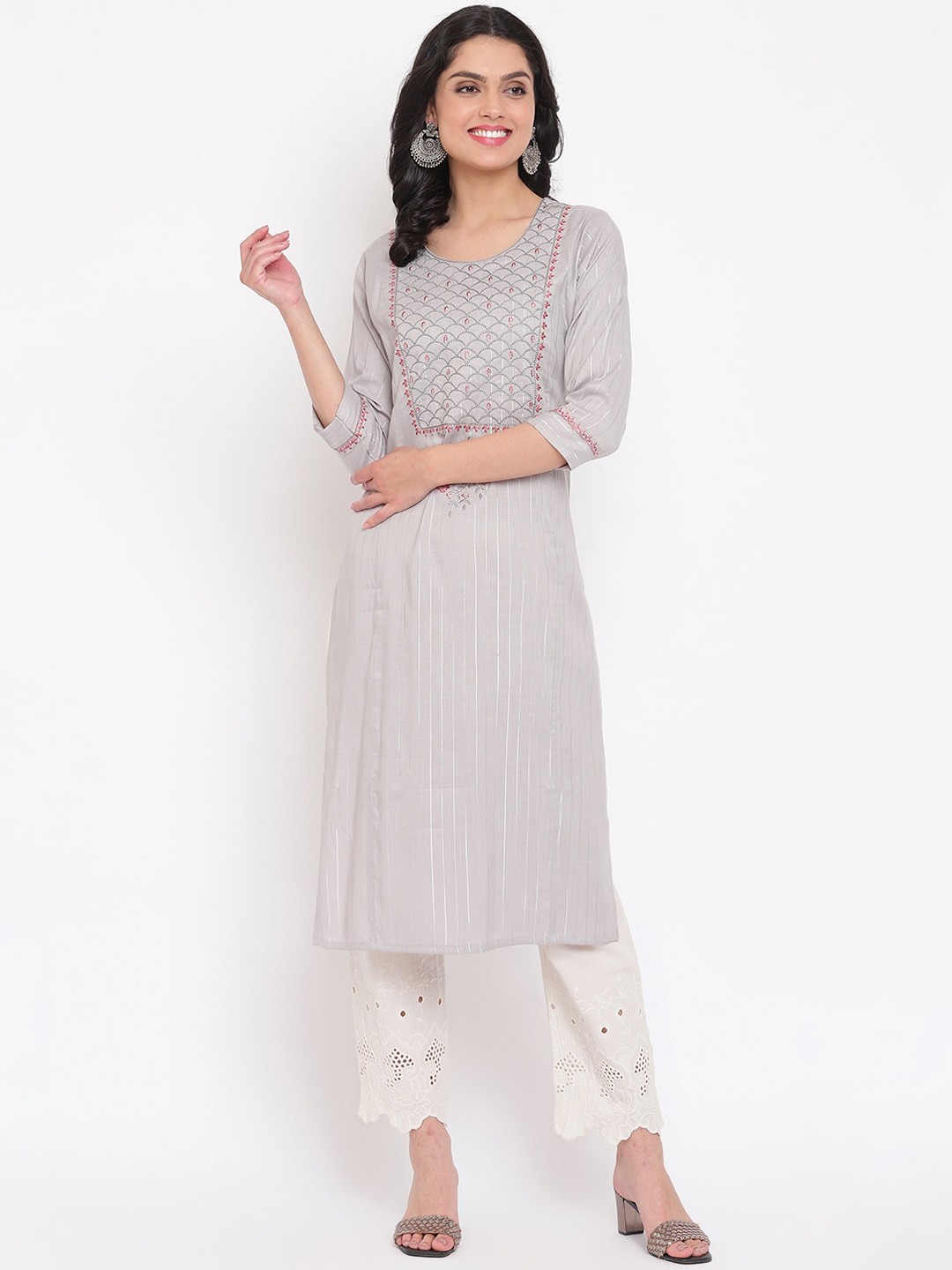

Napra Women Grey Yoke Design Kurta