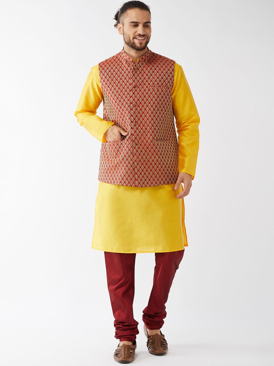 

VASTRAMAY Men Yellow Layered Kurta Churidar with Jacket