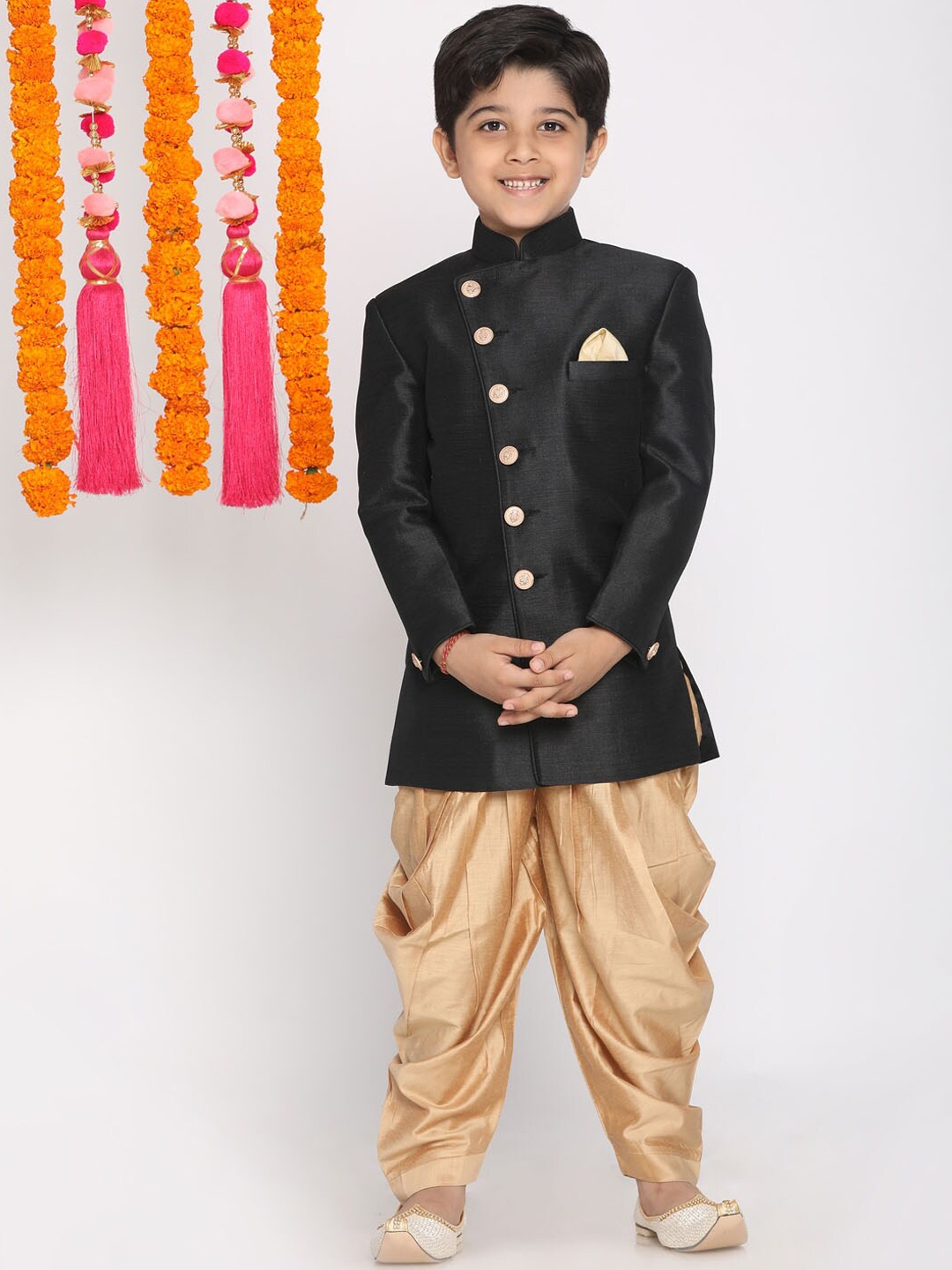 

VASTRAMAY Boys Black & Gold Slim-Fit Jute Cotton Sherwani Set