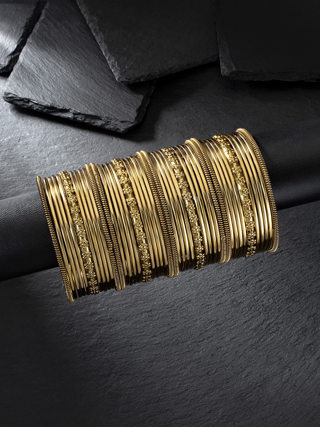 

Peora Set Of 2 Gold-Plated Alloy Oxidised Bangles