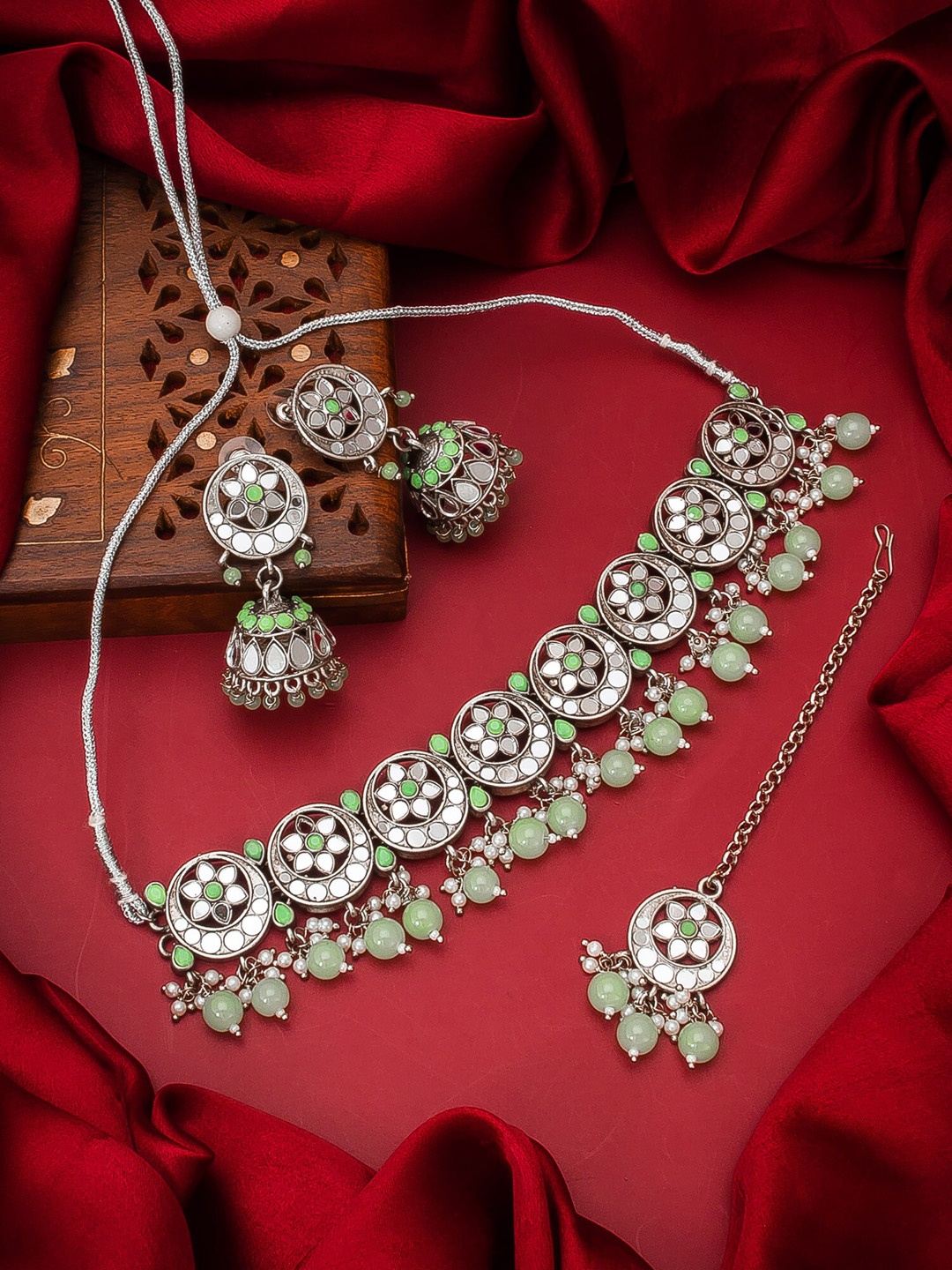 

Aadita Silver-Toned Green Stone Studded Green Beaded Handcrafted Jewellery Set
