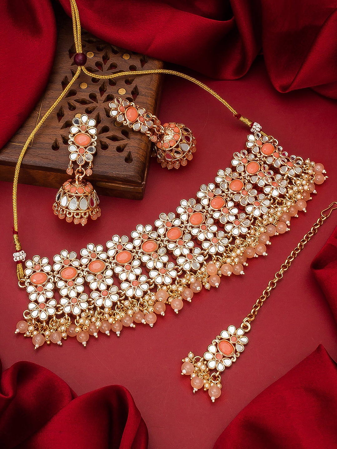 

aadita Gold-Toned & Orange Alloy Gold-Plated Pearl Beaded Handcrafted Jewellery Set