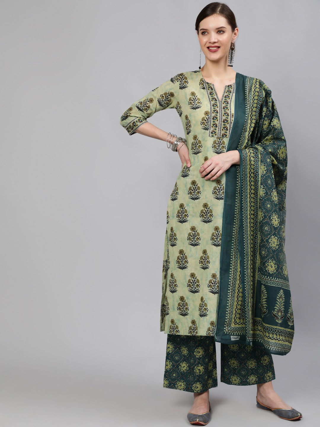 

Nayo Women Green Ethnic Motifs Printed Regular Pure Cotton Kurta with Palazzos & Dupatta