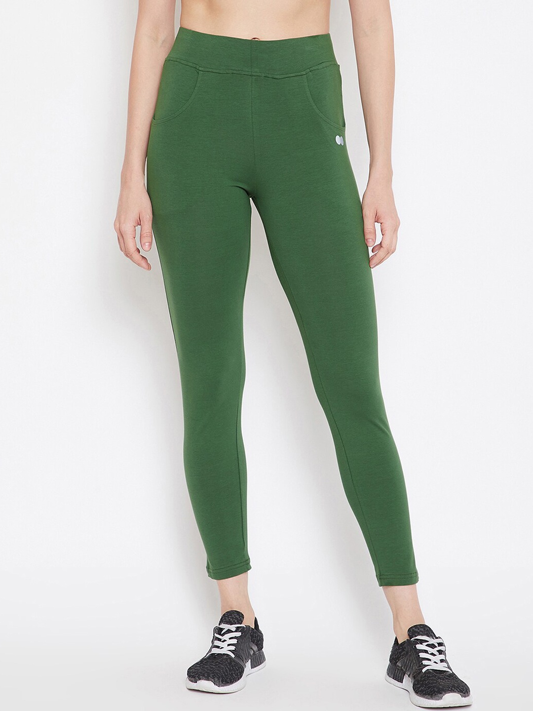 

Clovia Women Green Snug Fit Active High-Rise Tights