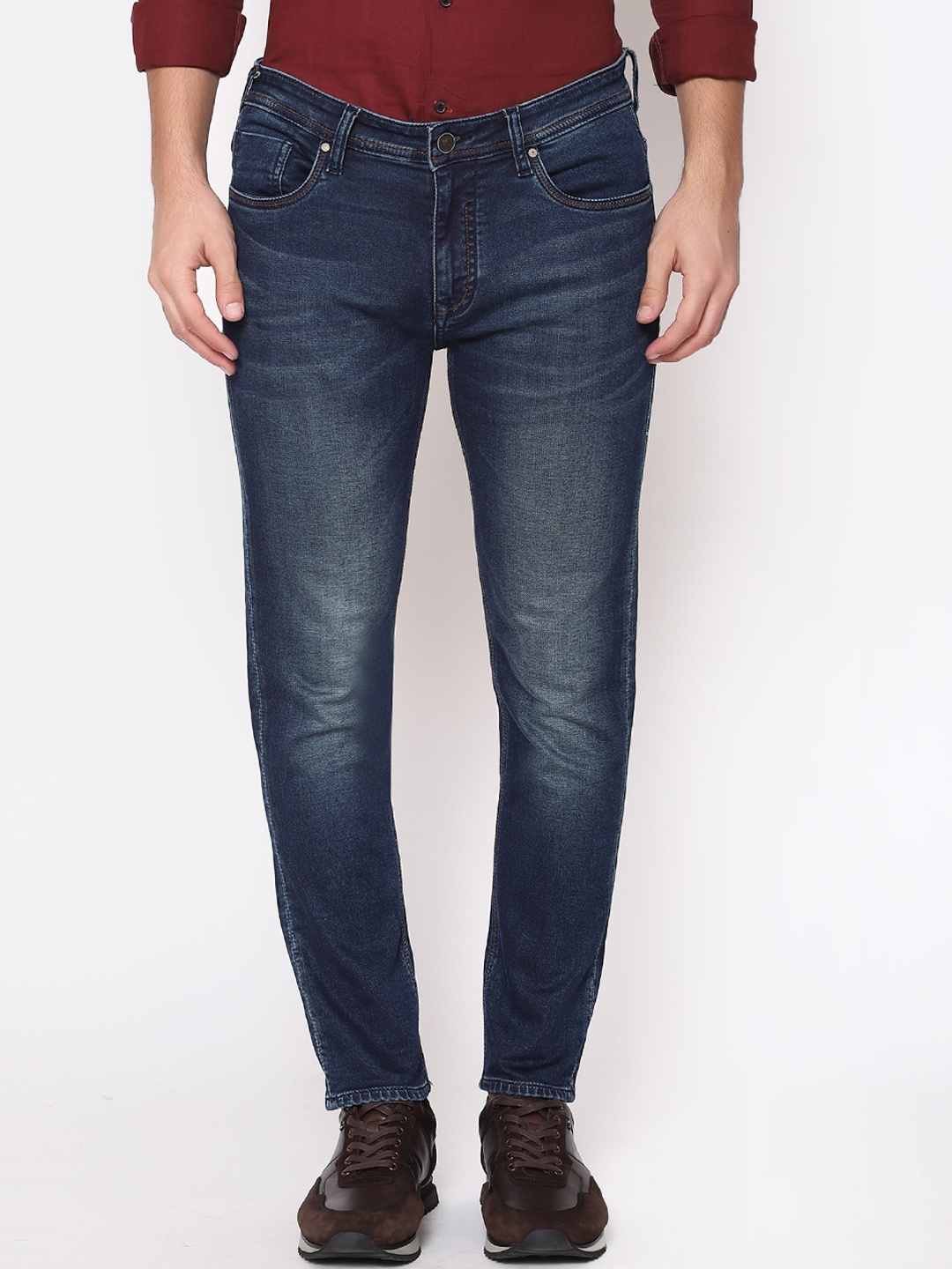 

Blackberrys Men Blue Buff Slim Fit Low-Rise Light Fade Jeans