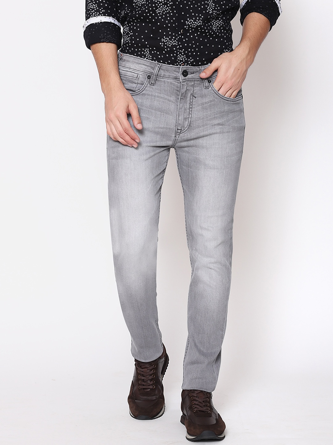 

Blackberrys Men Grey Yonk Skinny Fit Low-Rise Low Distress Heavy Fade Jeans