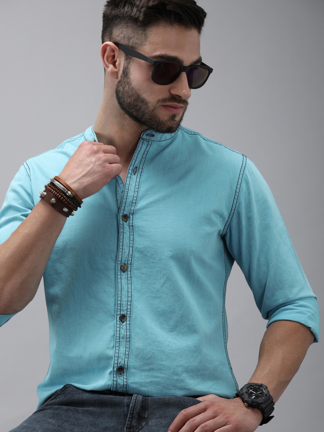

The Roadster Lifestyle Co Men Blue Solid Pure Cotton Casual Shirt
