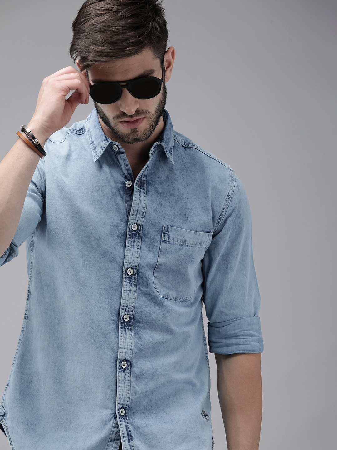 

The Roadster Lifestyle Co Men Blue Solid Regular Fit Denim Casual Shirt