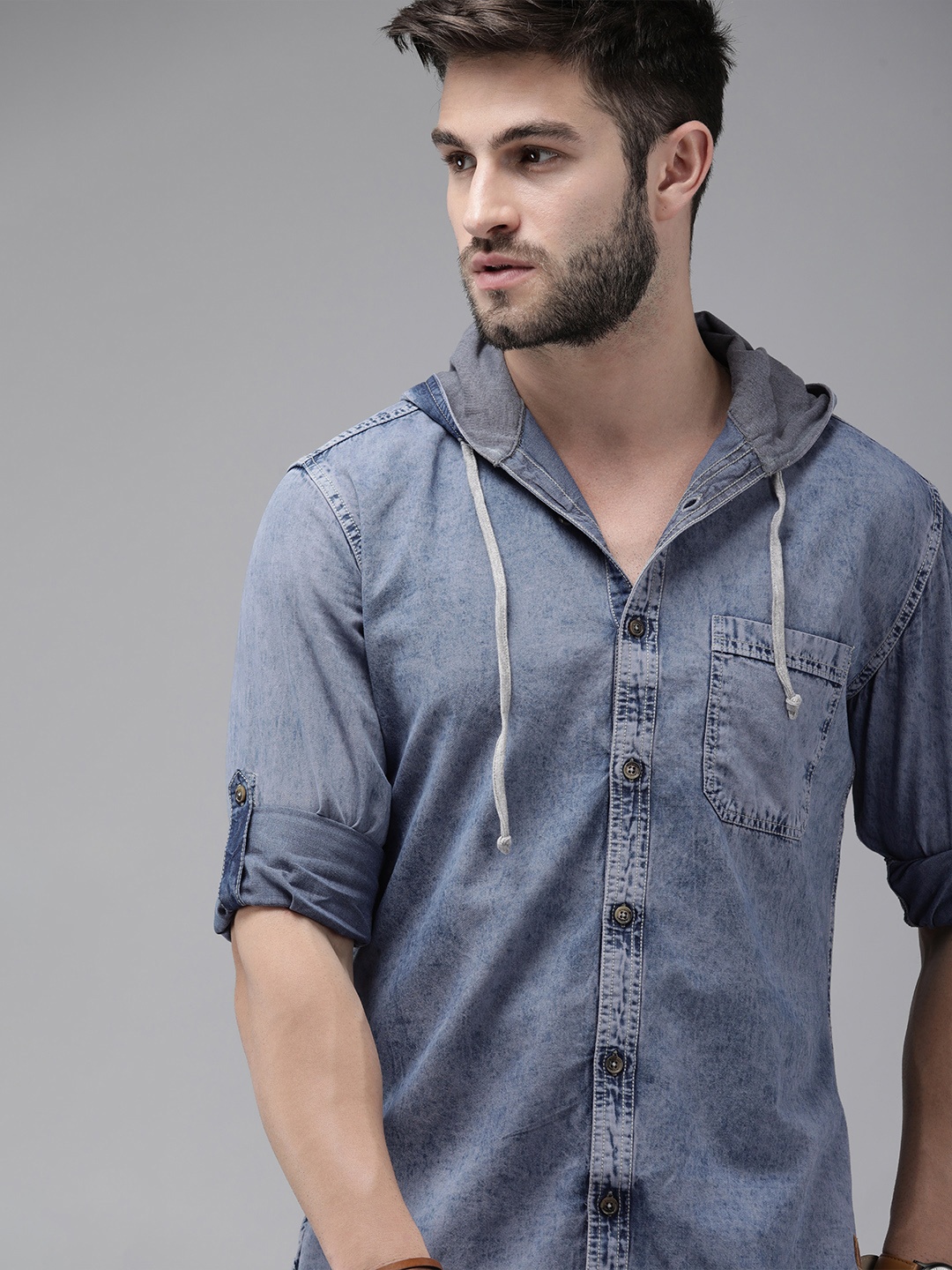 

The Roadster Lifestyle Co Men Blue Solid Regular Fit Hooded Denim Casual Shirt