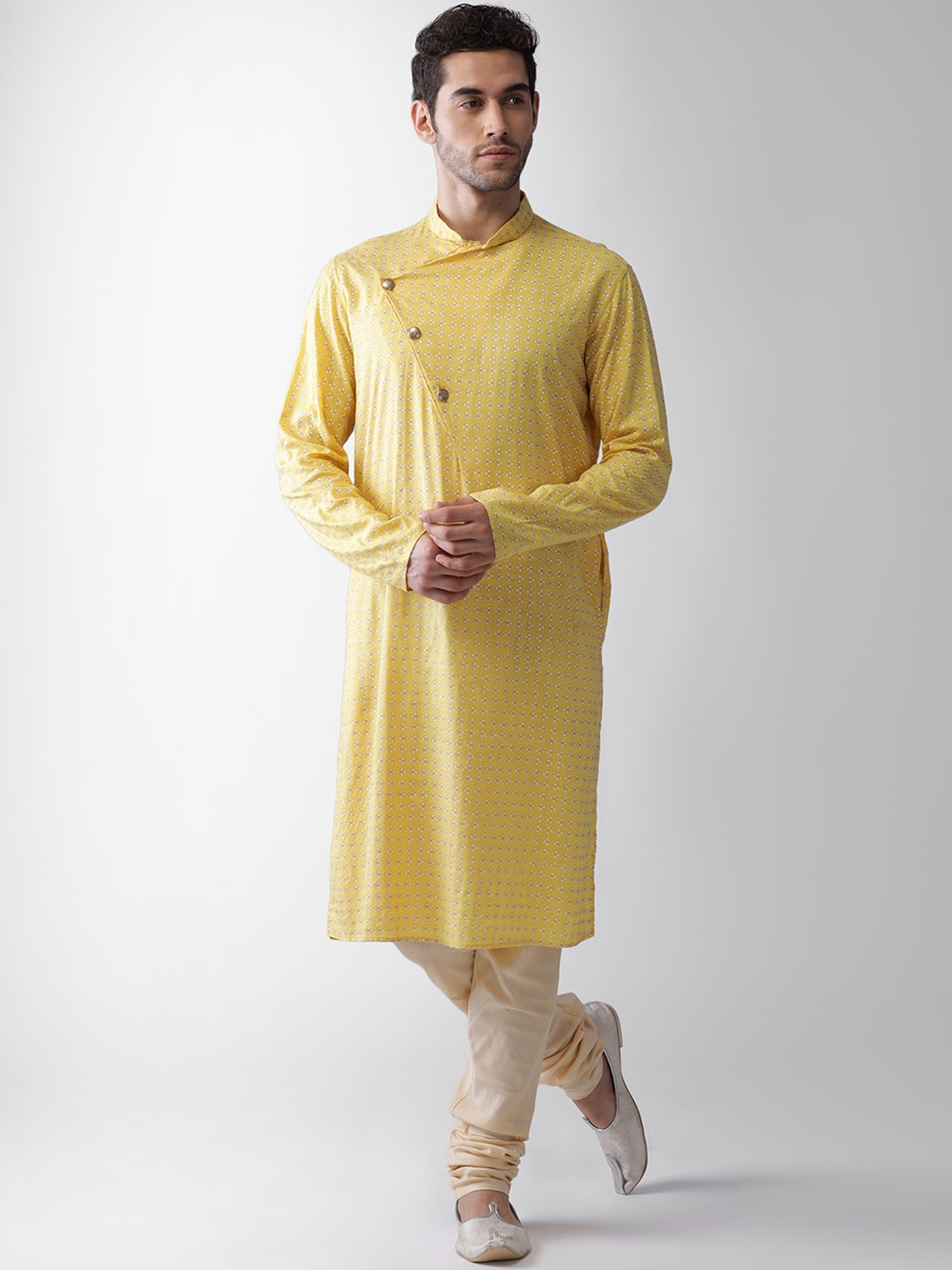 

Vartah Men Yellow Thread Work Kurta
