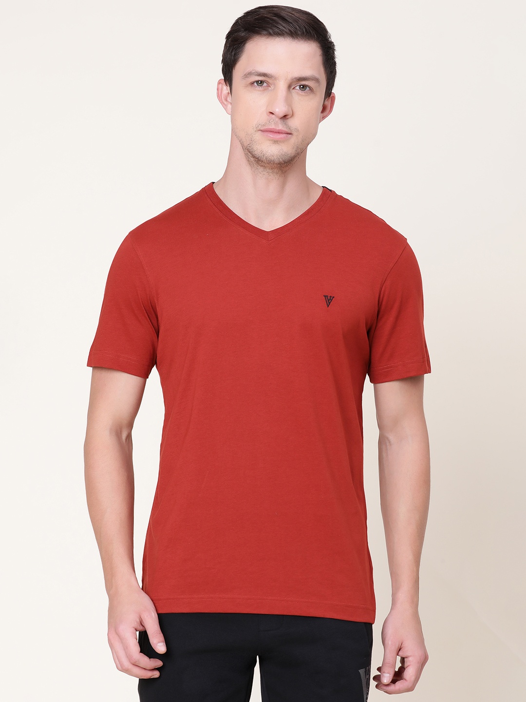 

Van Heusen Athleisure Men Solid Smart Tech Easy Stain Release T-Shirt, Rust