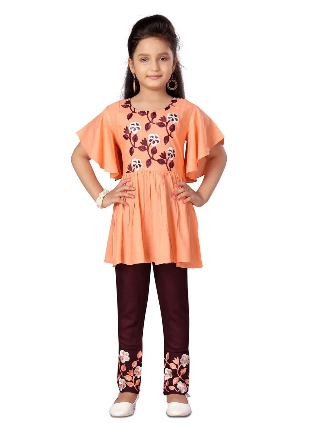 

Aarika Girls Peach-Coloured & Maroon Pure Cotton Clothing Set
