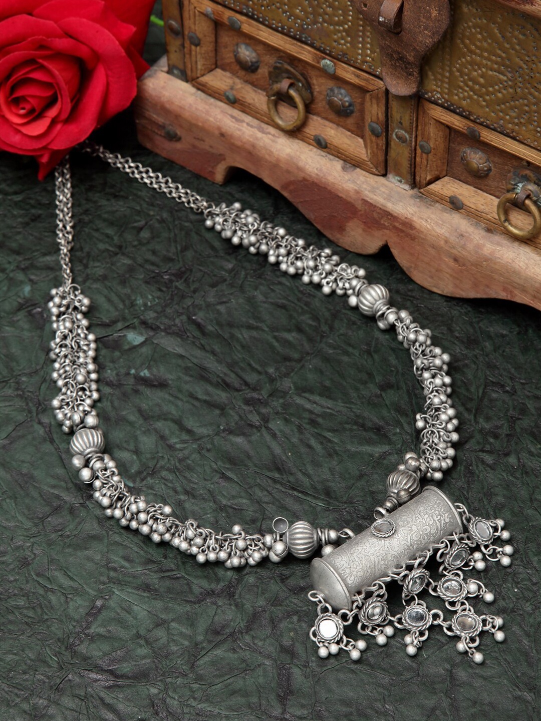 

Moedbuille Silver-Toned Brass Silver-Plated Mirror Necklace