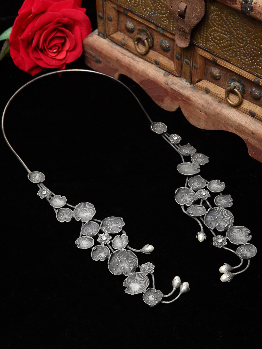 

Moedbuille Gunmetal-Toned Brass Silver-Plated Oxidised Necklace, Metallic