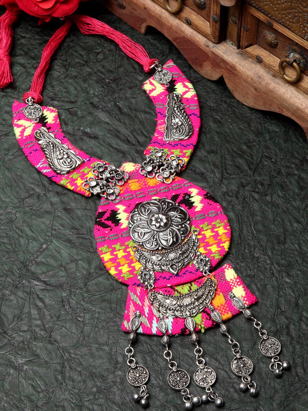 

Moedbuille Pink & Silver-Toned Brass Silver-Plated Handcrafted Tasselled Oxidised Necklace