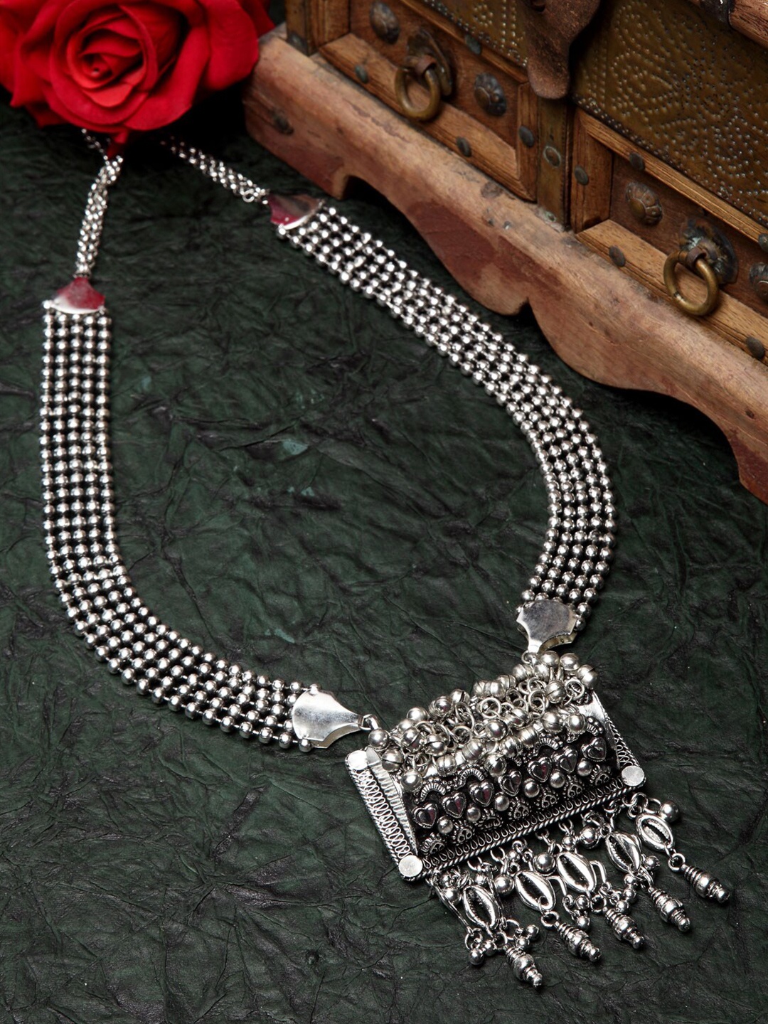 

Moedbuille Silver-Toned Brass Silver-Plated Antique Necklace