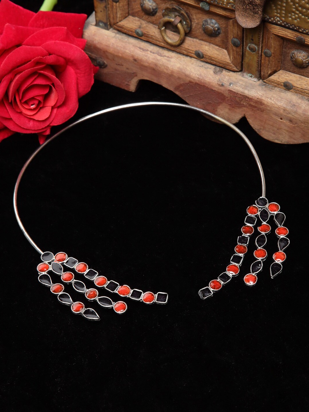 

Moedbuille Silver-Toned & Navy Blue Brass Silver-Plated Meenakari Necklace