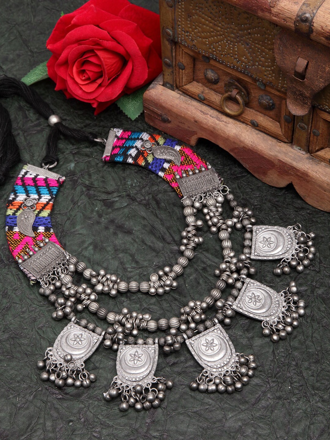 

Moedbuille Silver-Toned & Pink Brass Silver-Plated Afghan Necklace