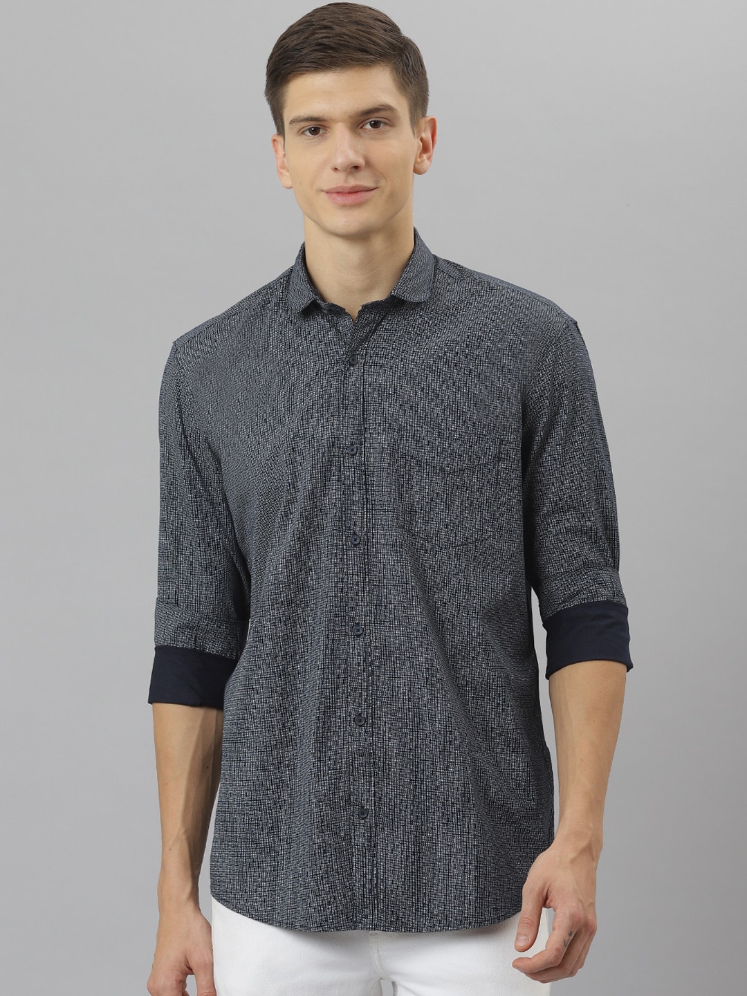 

Richlook Men Navy Blue Slim Fit Printed Casual Shirt