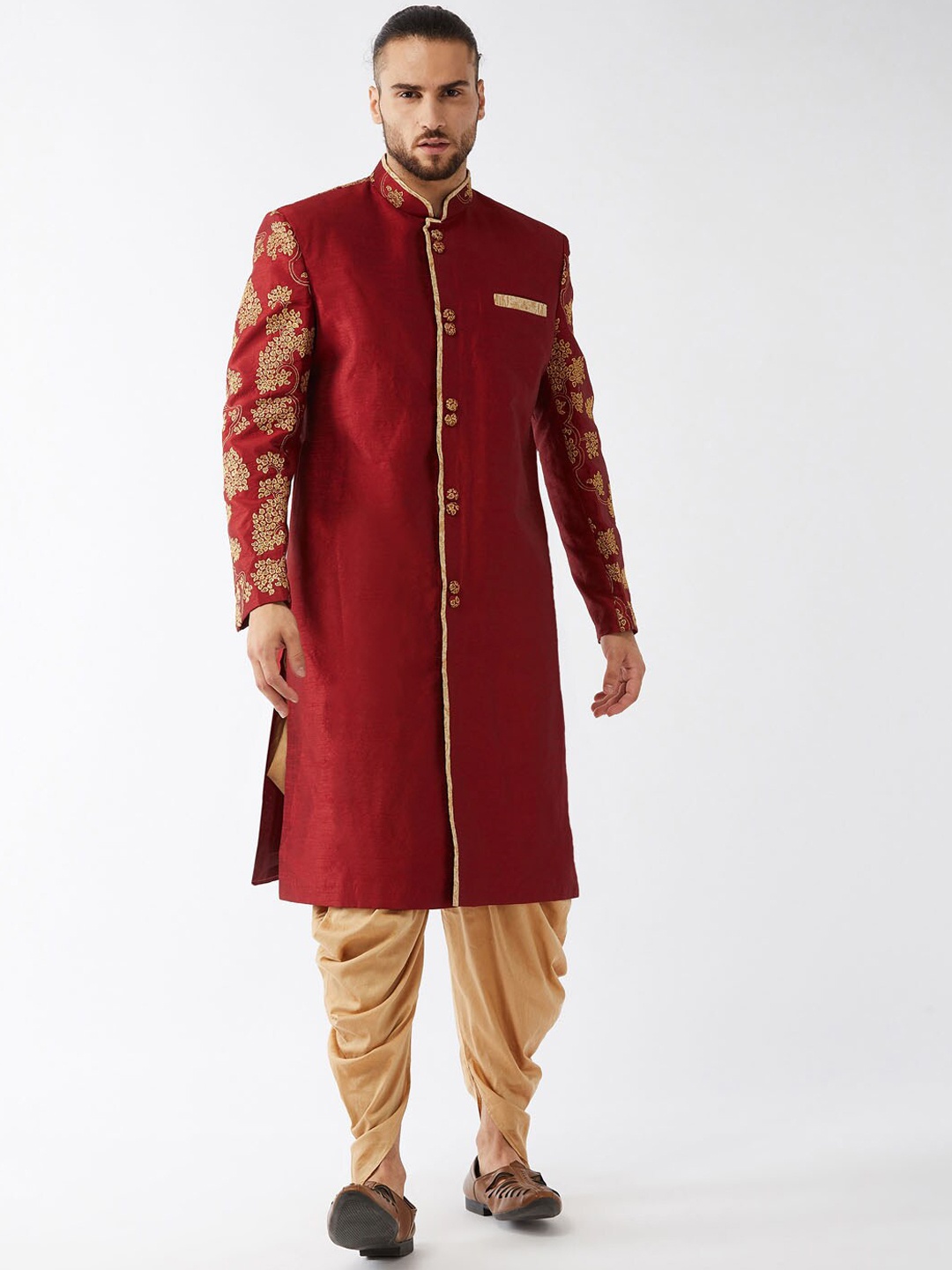 

VASTRAMAY Men Maroon & Gold-Coloured Embroidered Slim-Fit Sherwani Set