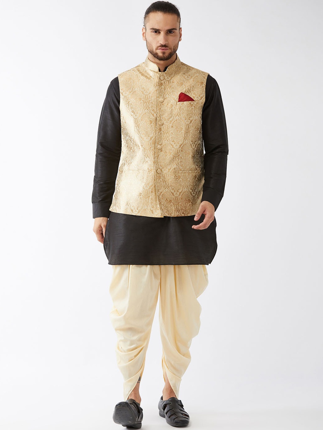 

VASTRAMAY Men Black & Gold Ethnic Motifs Layered Kurta with Patiala & Jacket