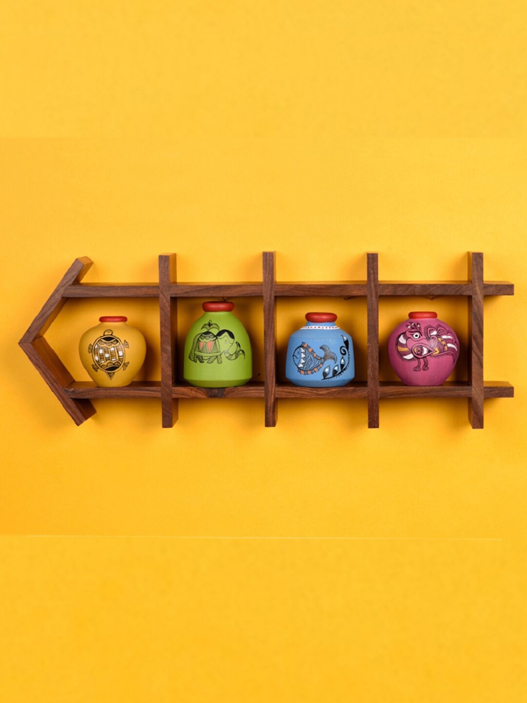 

AAKRITI ART CREATIONS 5 Pcs Brown Wood Pocket Wall Shelf With Madhubani Pot