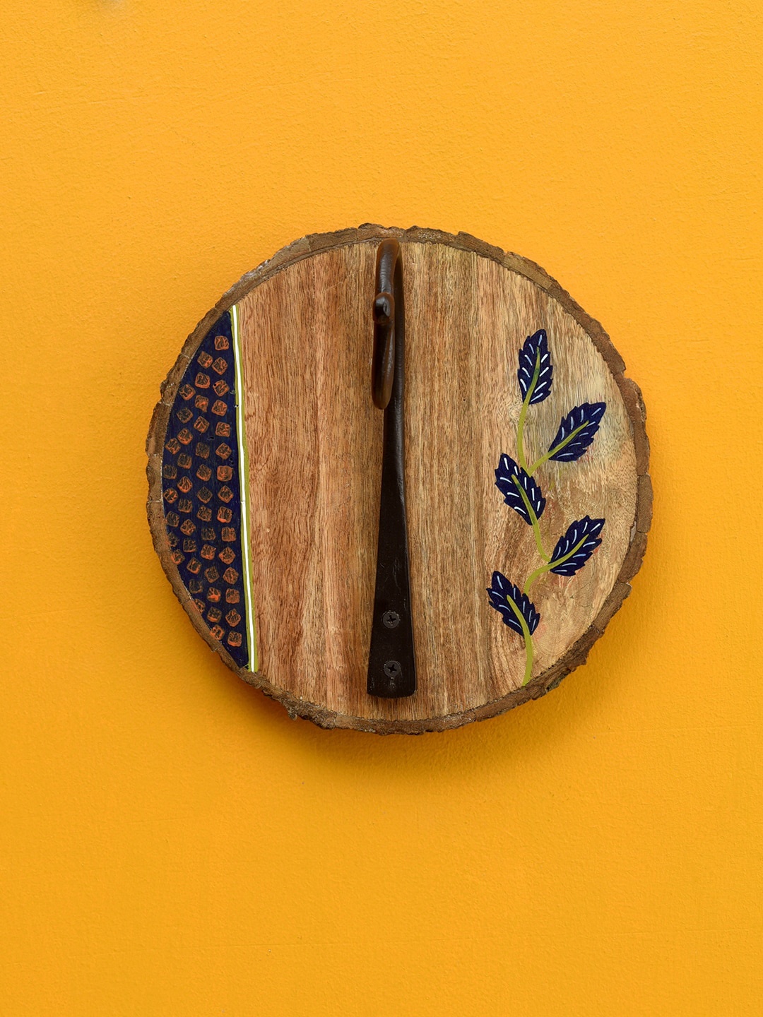 

AAKRITI ART CREATIONS Brown Mango Wood Autumn Leaf Single Hook Wall Mounted Hanger
