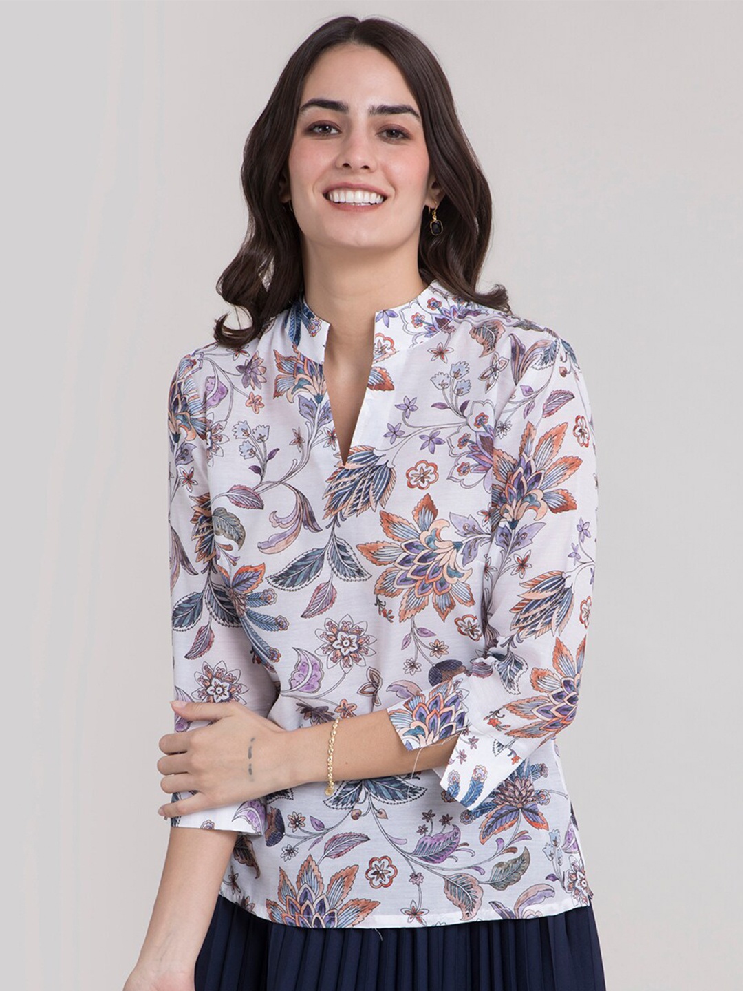 

FableStreet White Floral Mandarin Collar Regular Top