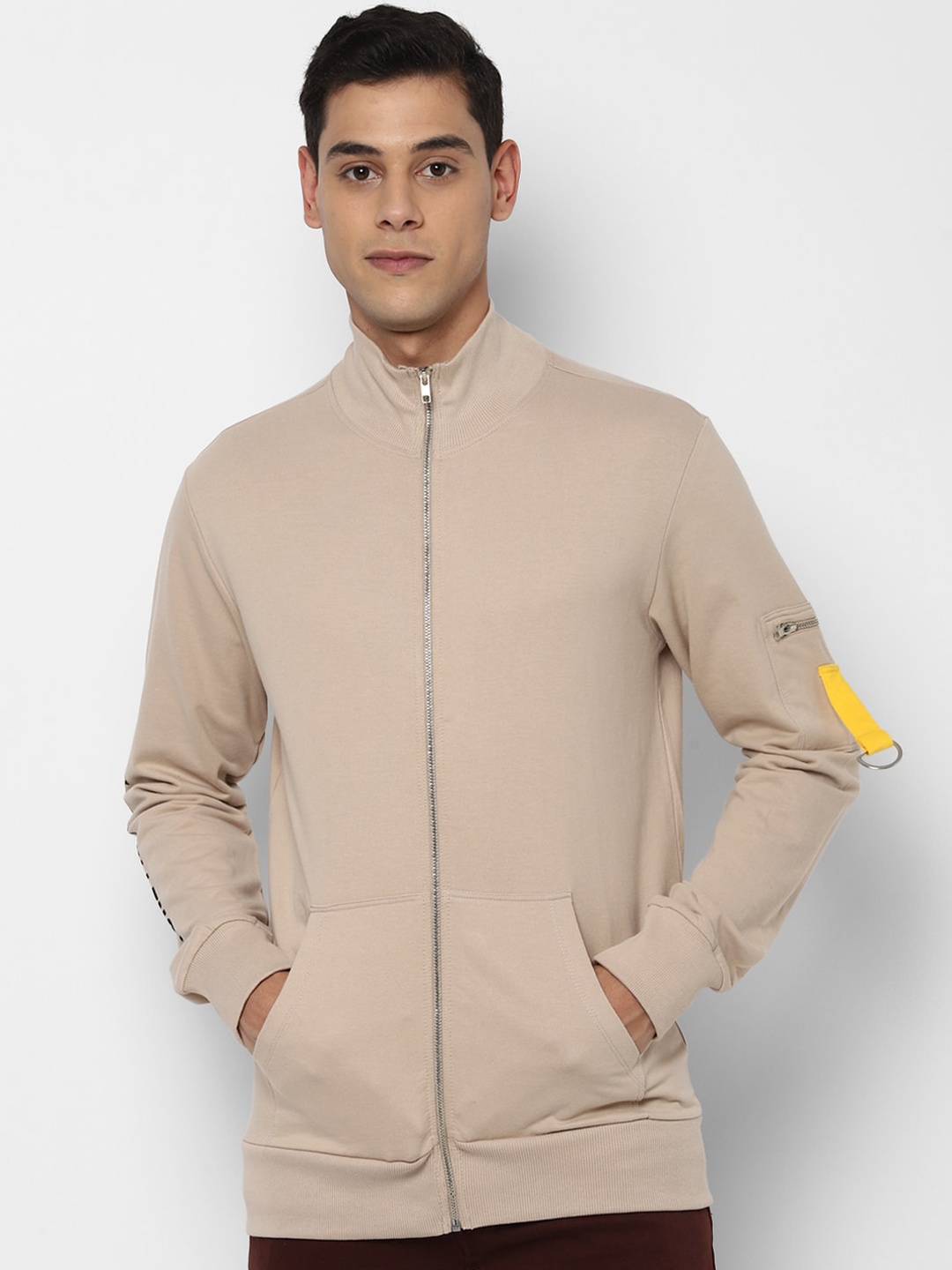 

FOREVER 21 Men Beige Solid Zippered Sweatshirt