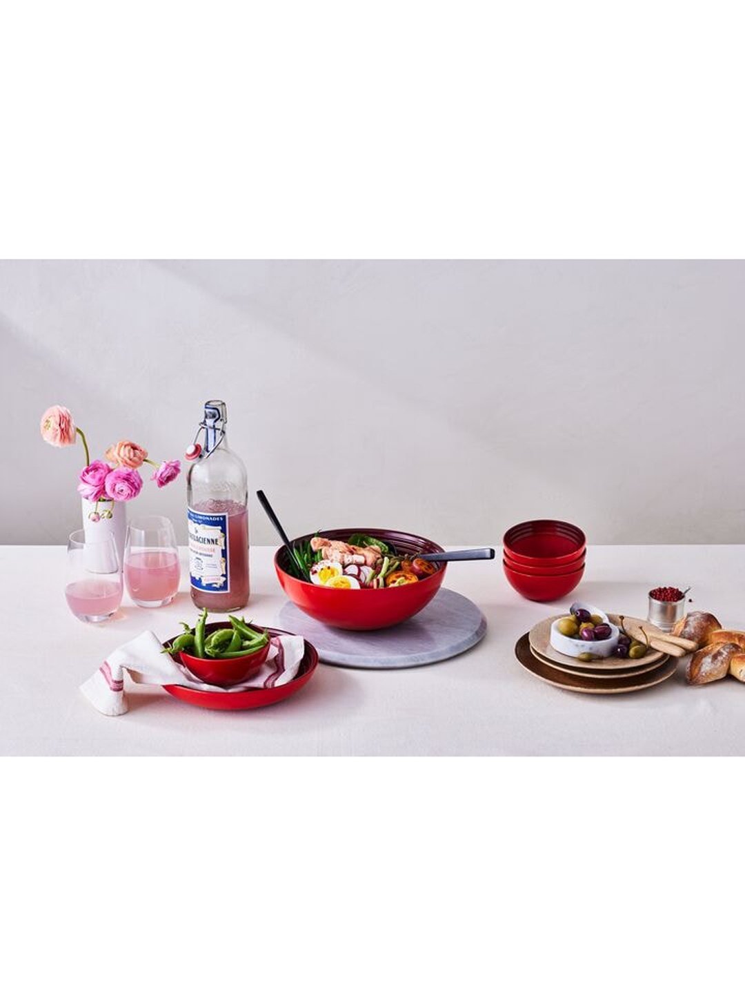 

LE CREUSET Red Solid Serving Bowl