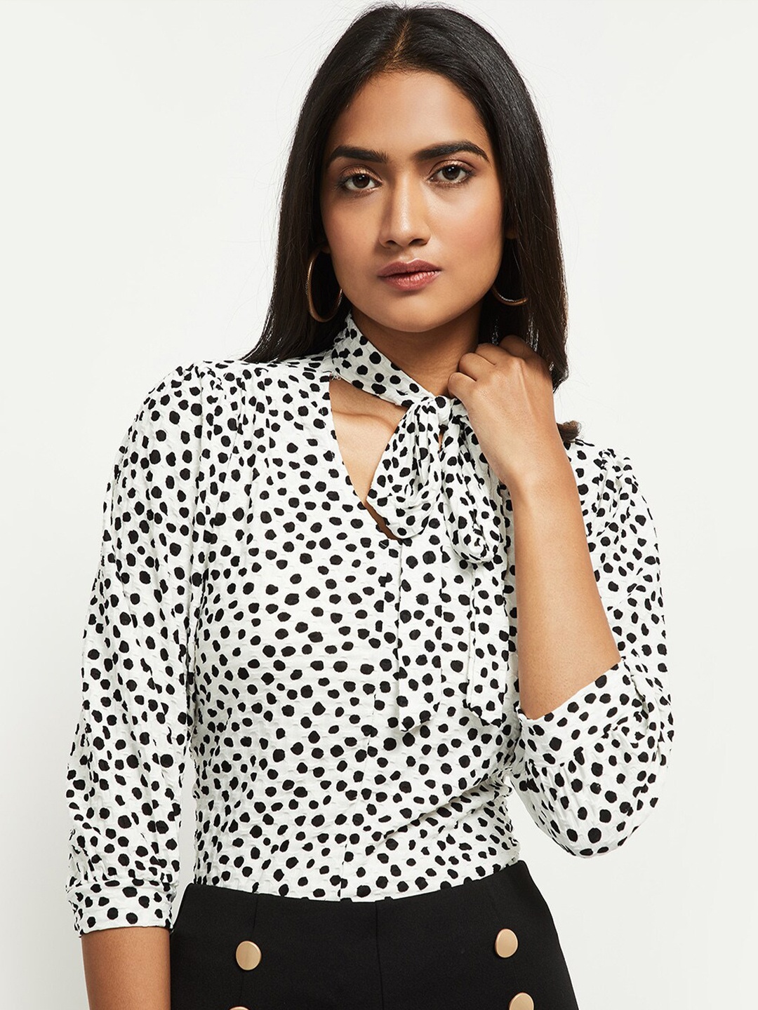 

max White Geometric Tie-Up Neck Regular Top