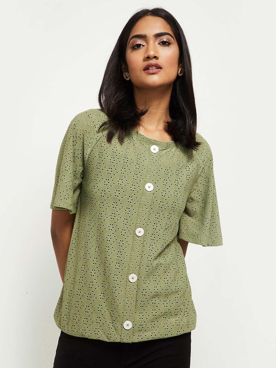 

max Woman Green Geometric Regular Top